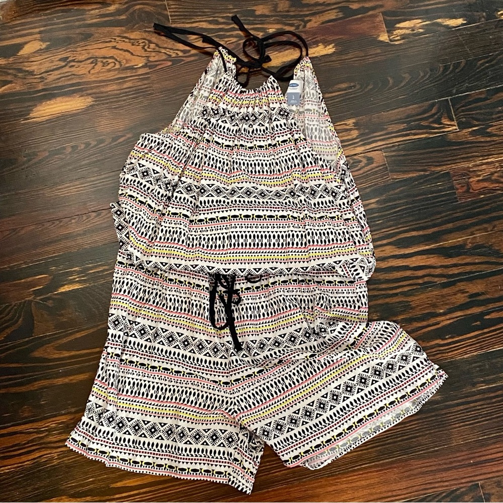 Old Navy Geometric Romper, size L